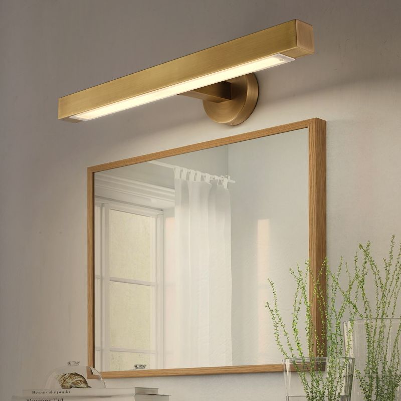 Carvelle Minimal Profile Picture Light