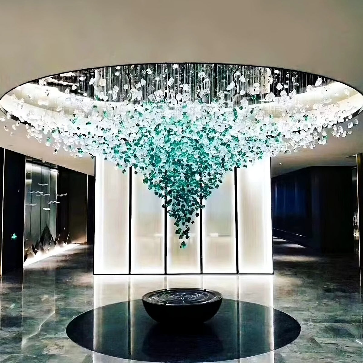 Piovere multi pendant chandelier over a dining table