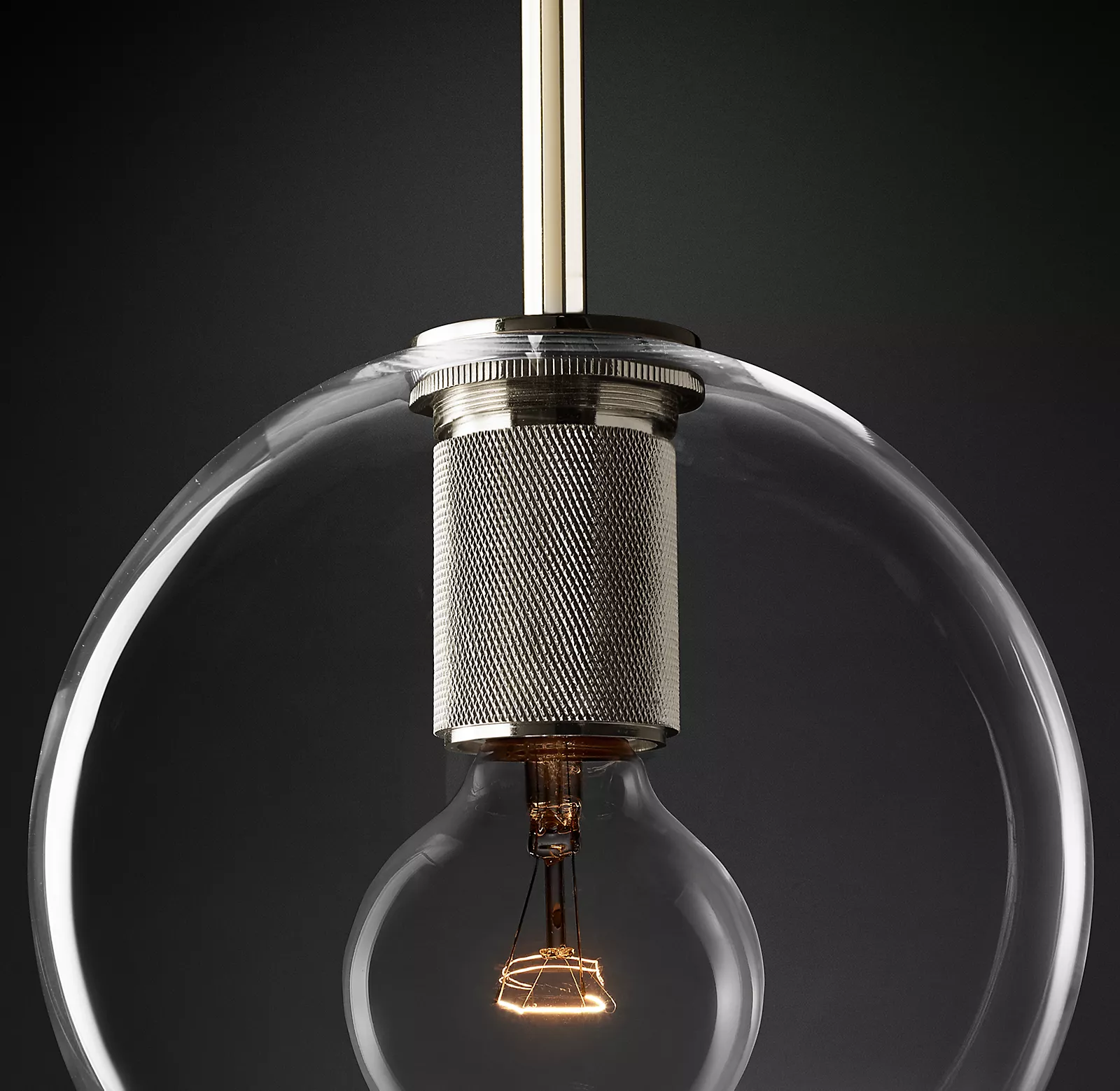 Utilitaire Globe Shade Pendant Light