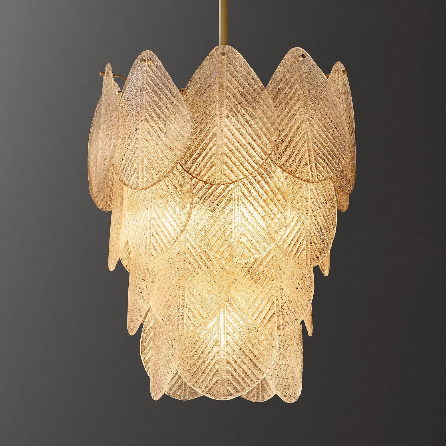 Vanero Pebble Leaf Round Chandelier 30"