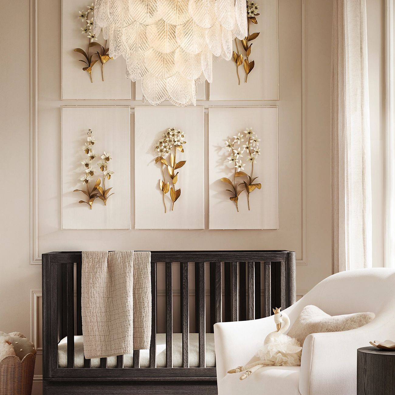 Vanero Pebble Leaf Round Chandelier 30"