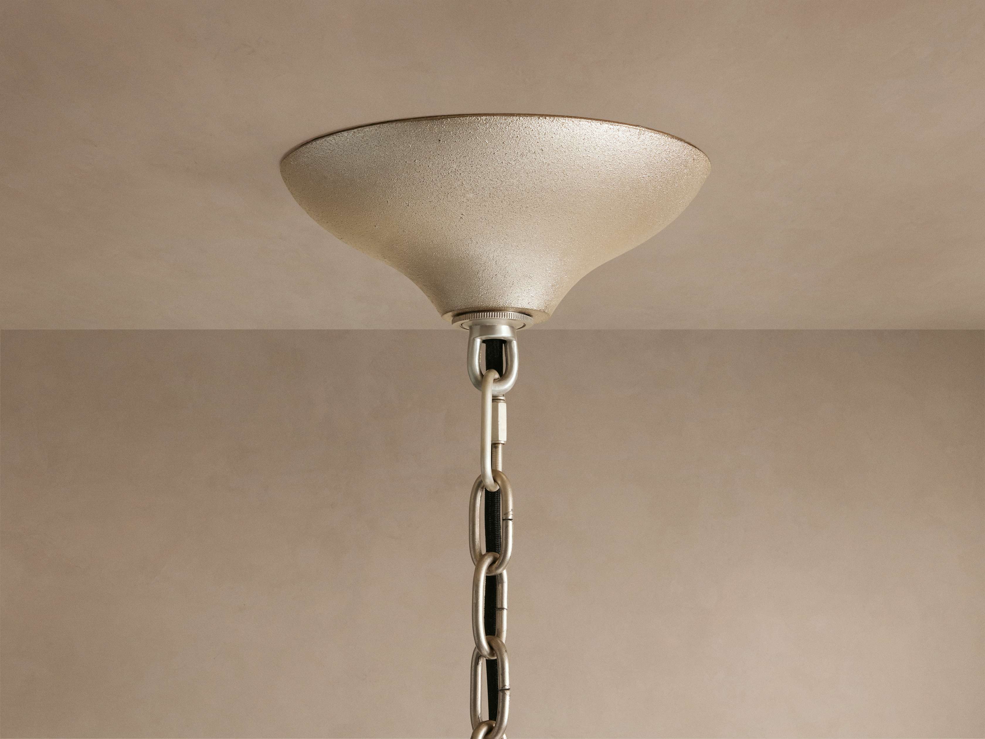 Neve Rhythm Column Round Chandelier