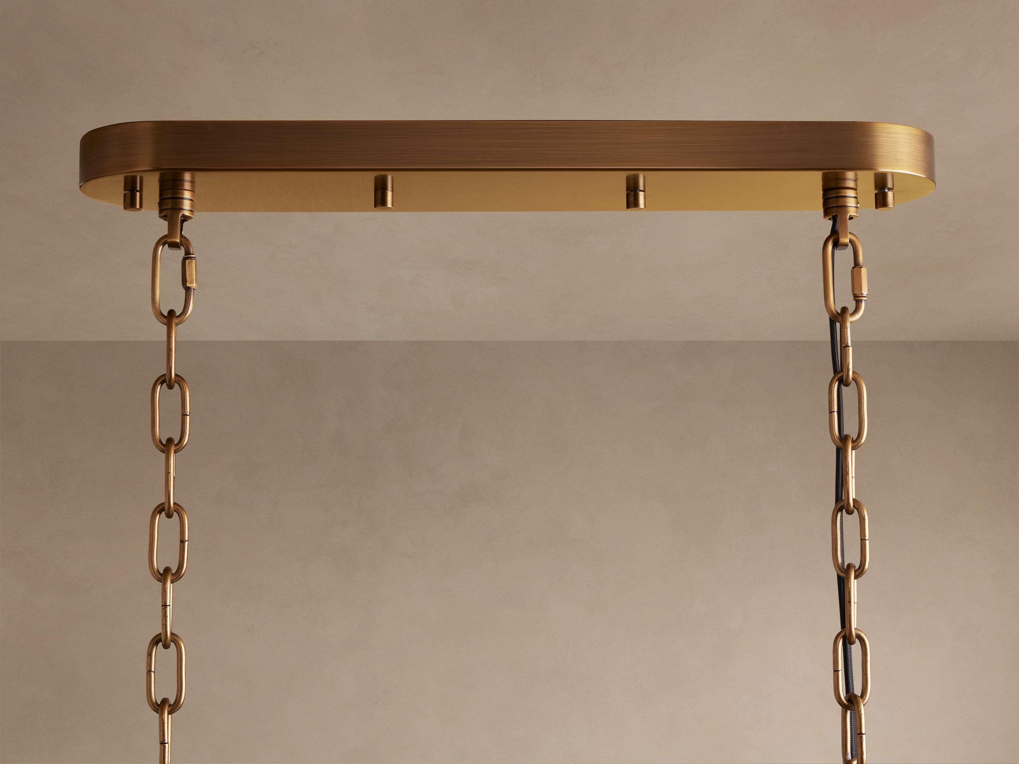 Neve Rhythm Column Linear Chandelier