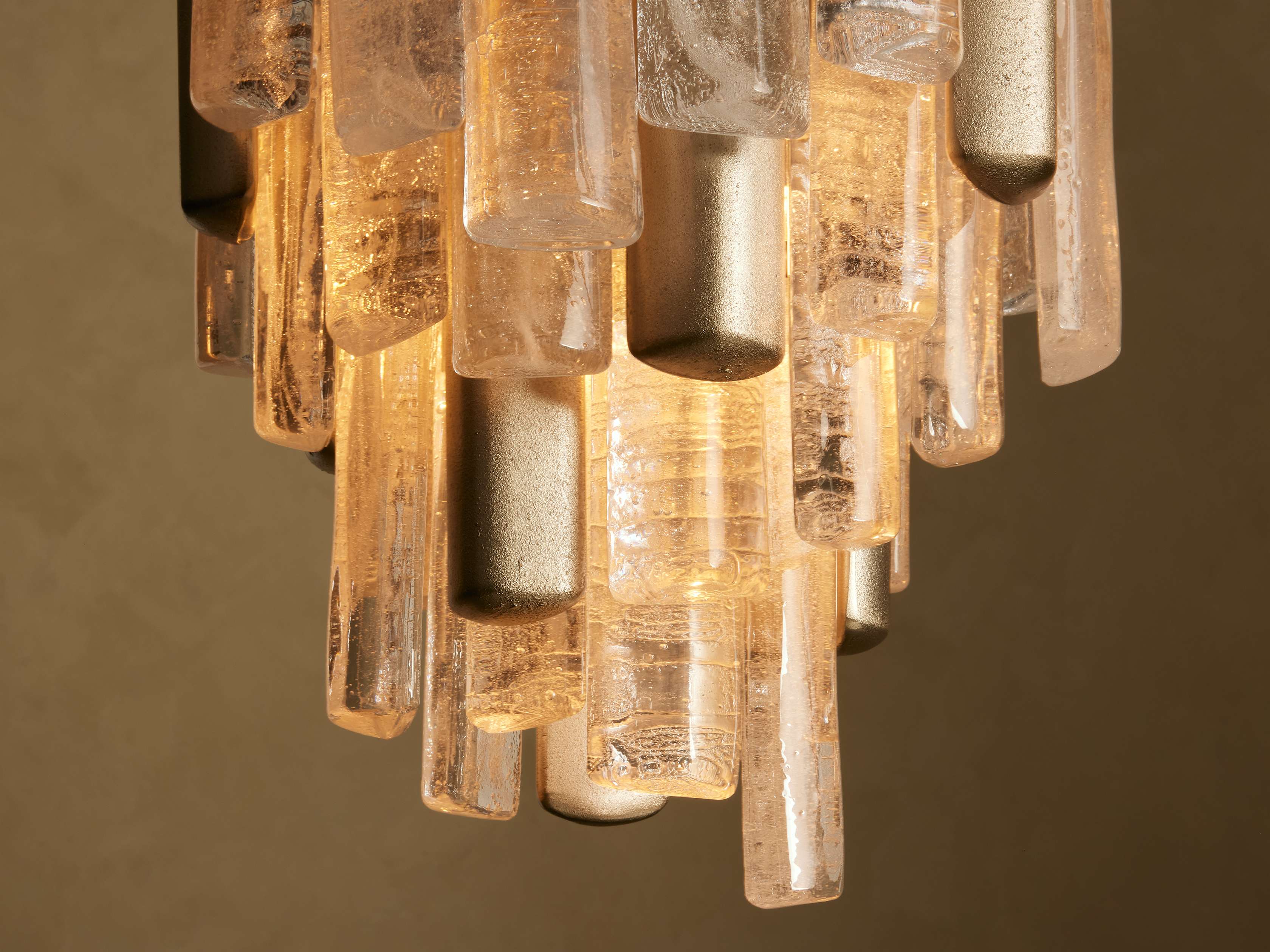 Neve Rhythm Column Pendant Light