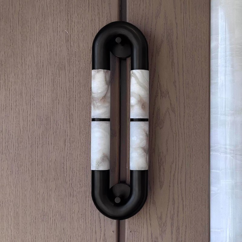 Alabaster Banded KoKo Sconce - L 15cm x W 8cm x H 54cm / L 5.9″ x W 3.1″ x H 21.3″Black & Whitecasivra