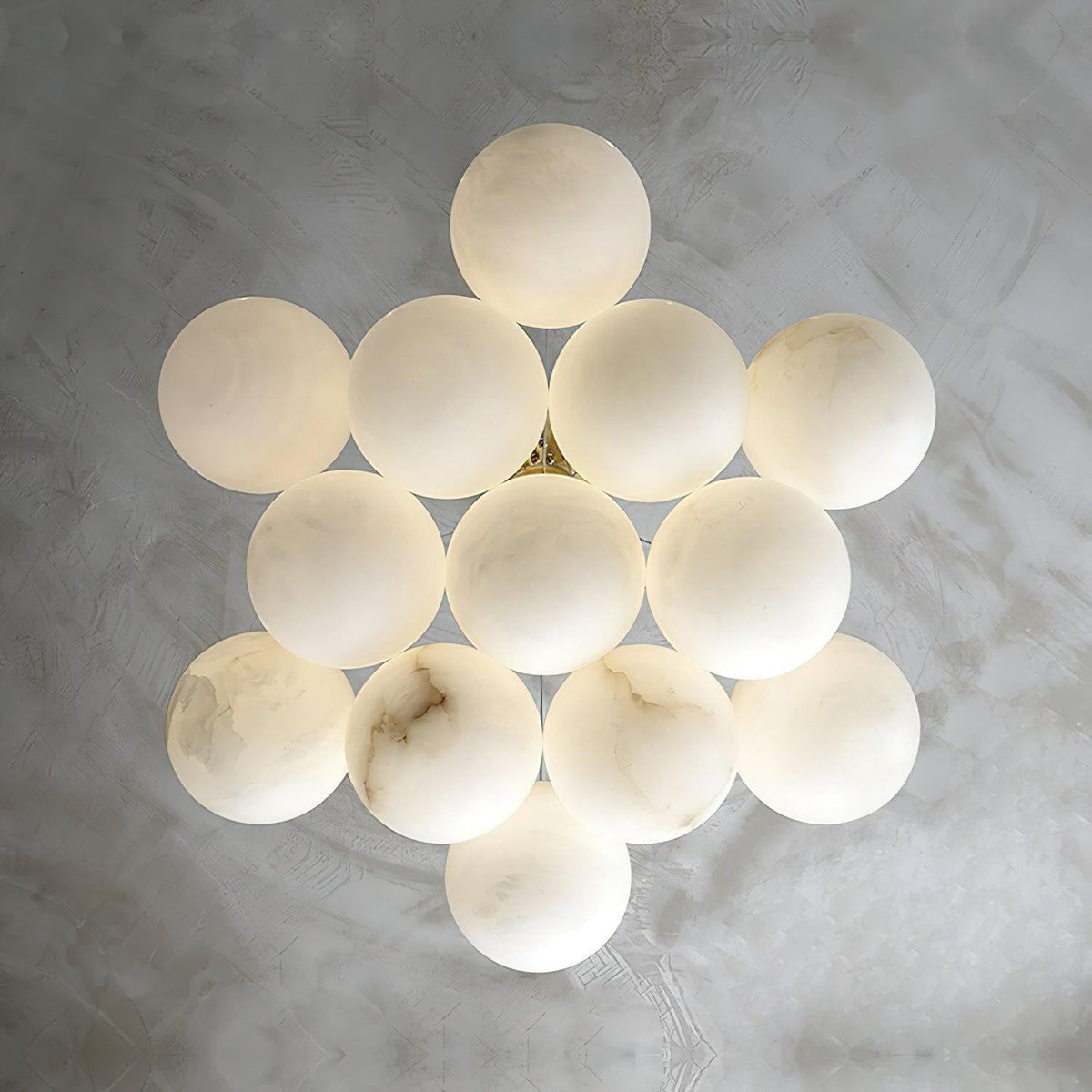 Alabaster Ceiling Pendant - 19 HEADS D 85CM X H 200CM / ∅ 33.5″ X H 78.7″casivra