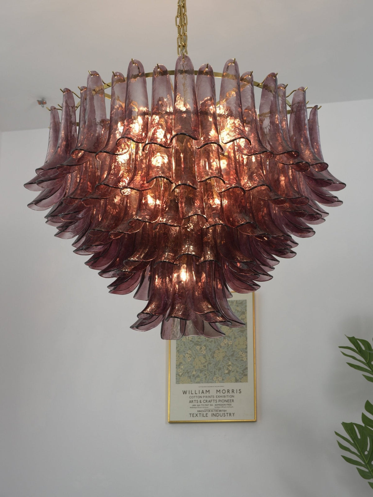 Amethyst Bloom Chandelier - ∅ 39.4″ x H 27.6″Gold & Amethystcasivra