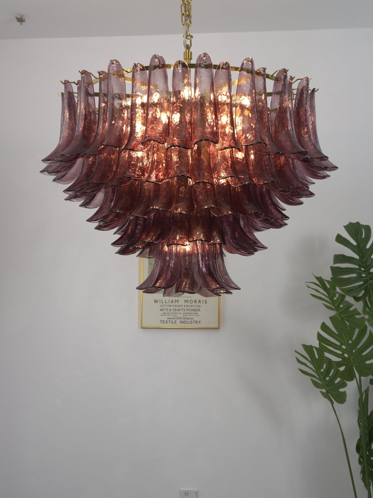 Amethyst Bloom Chandelier - ∅ 39.4″ x H 27.6″Gold & Amethystcasivra