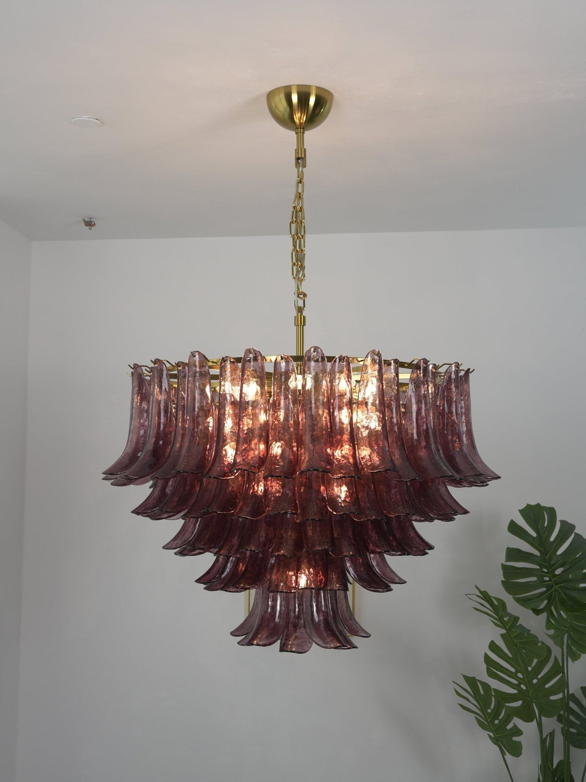 Amethyst Bloom Chandelier - ∅ 39.4″ x H 27.6″Gold & Amethystcasivra