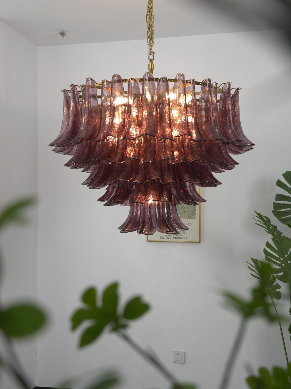 Amethyst Bloom Chandelier - ∅ 39.4″ x H 27.6″Gold & Amethystcasivra