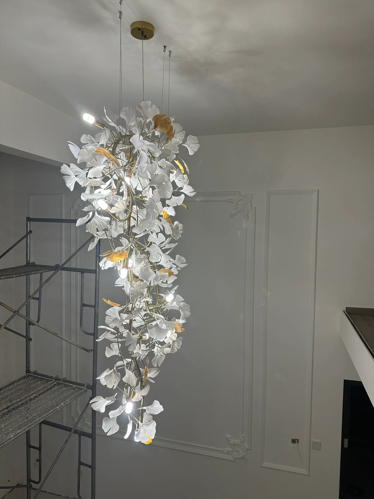 Artistic Tree Branch Pendant Light with Ceramic Ginkgo Leaves for High Ceilings in Hotel or Home - D39.4"*H70.9"/ 16 Lights (288 Pieces)Warm Lightcasivra