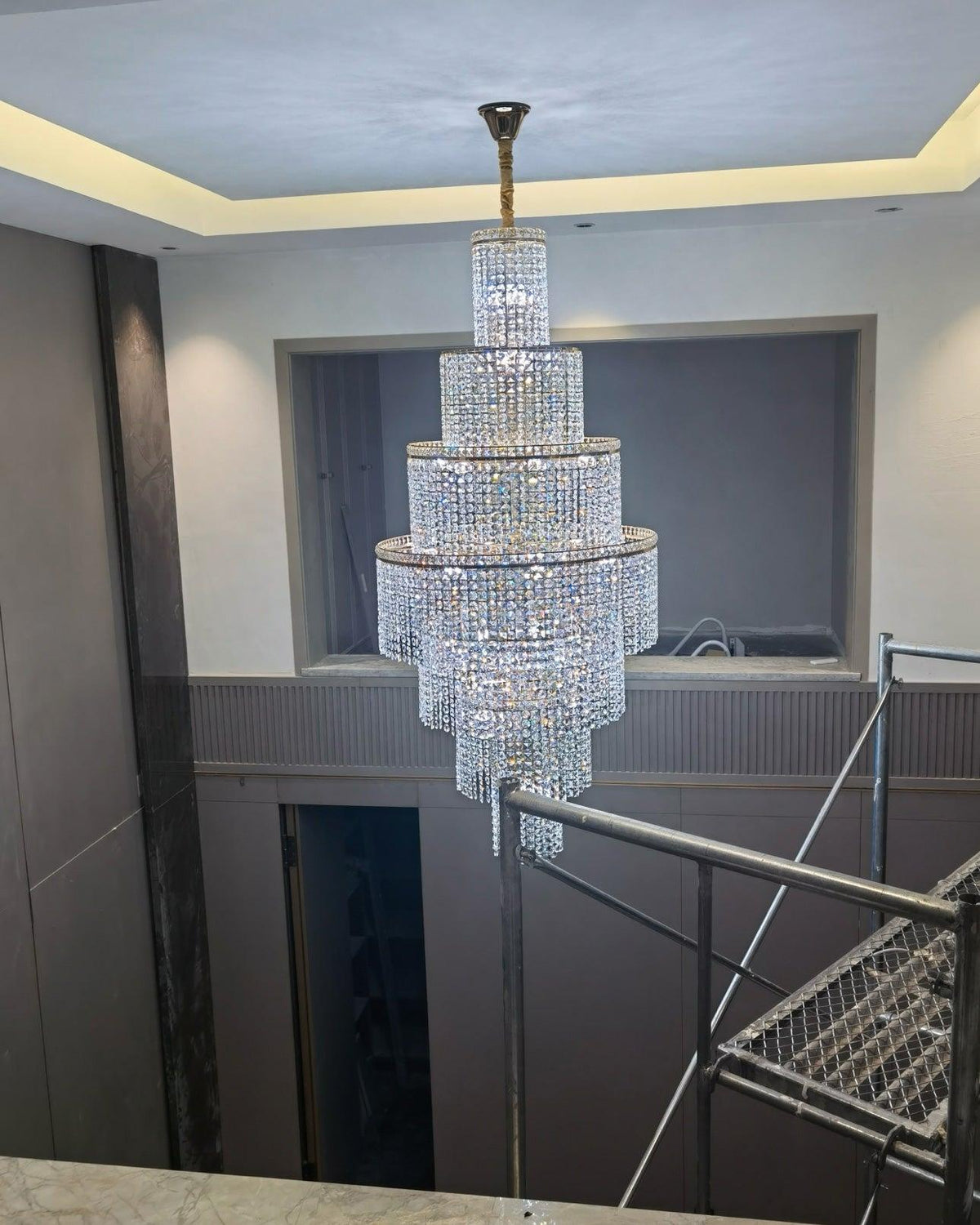 casivra Tiered Crystal Foyer Chandelier - Ø31"×H91"Goldcasivra