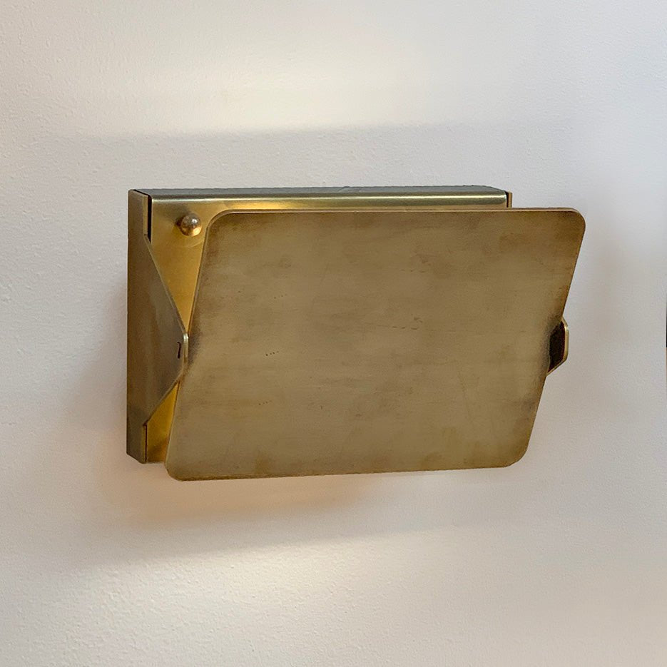 Brass Sconce with Flip Front - casivra