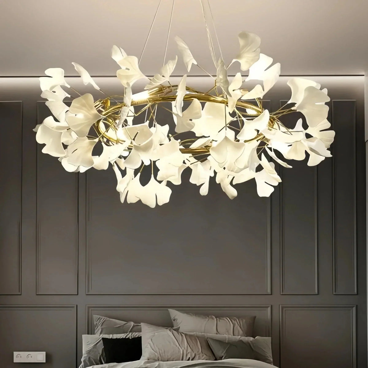 BU Ginkgo Ceramic Circle Chandelier - 24"Goldcasivra