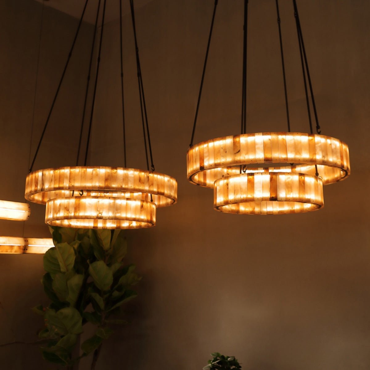 Carey Eterna Alabaster Round Chandelier - 35"casivra