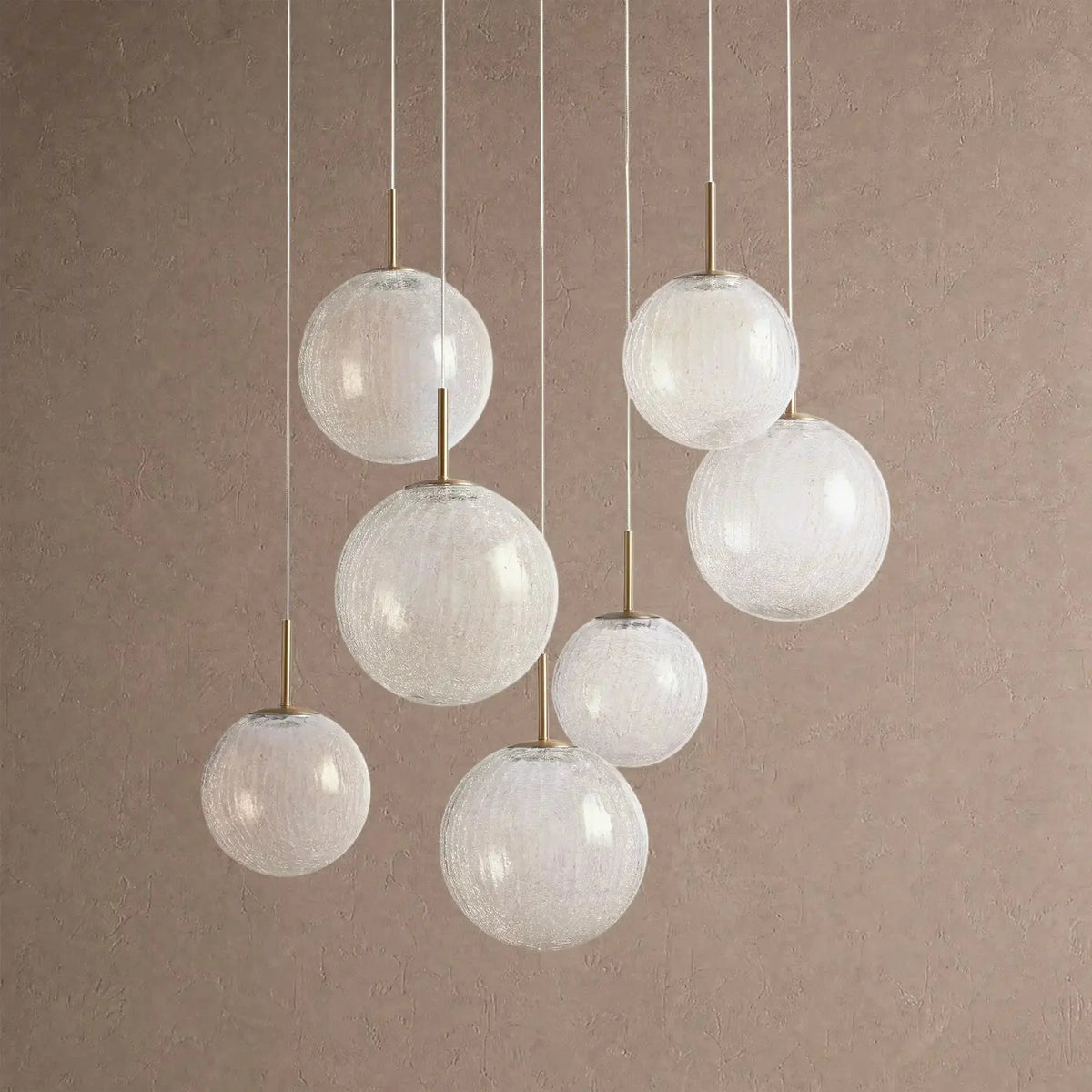 Cassano Modern Round Chandelier - Hand-Blown Crackle Glass & Satin Brass LED Pendant Light - 7-Light 34''Cracklecasivra