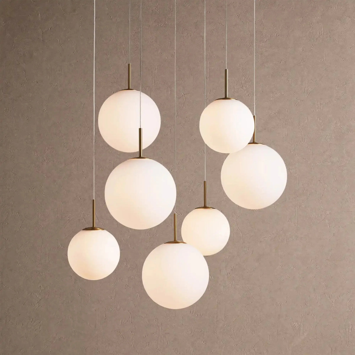 Cassano Modern Round Chandelier - Hand-Blown Crackle Glass & Satin Brass LED Pendant Light - 7-Light 34''Matte Opalcasivra
