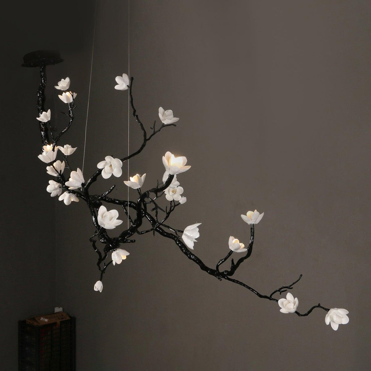 Ceramic Flower Chandelier - L 72.8″ x W 35.4″ x H 49.2″ / L 185cm x W 90cm x H 125cmBrass stained blackcasivra