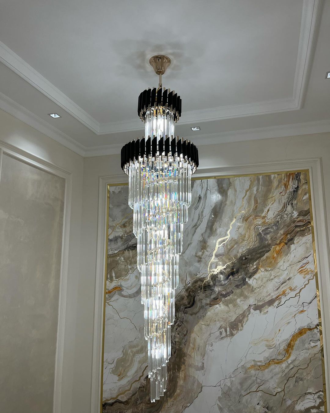 Classic Large Multi - layered Spiral Crystal Chandelier for Foyer/ Staircase - D17.7"*H59.1"/12 Lights/16 kgBlackWhite Lightcasivra