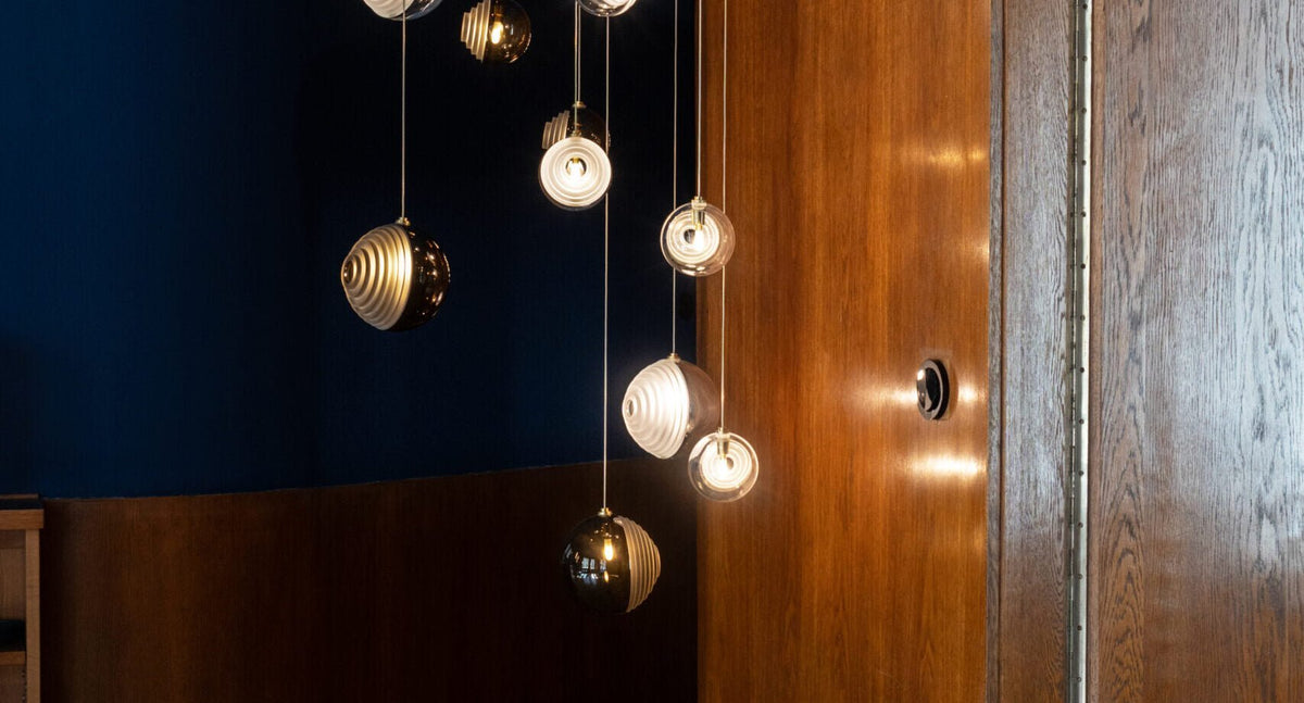 Cosmic Sphere Cascade Glass Chandelier - 3 - lights ∅ 11.8″ x H 59.1″Clearcasivra