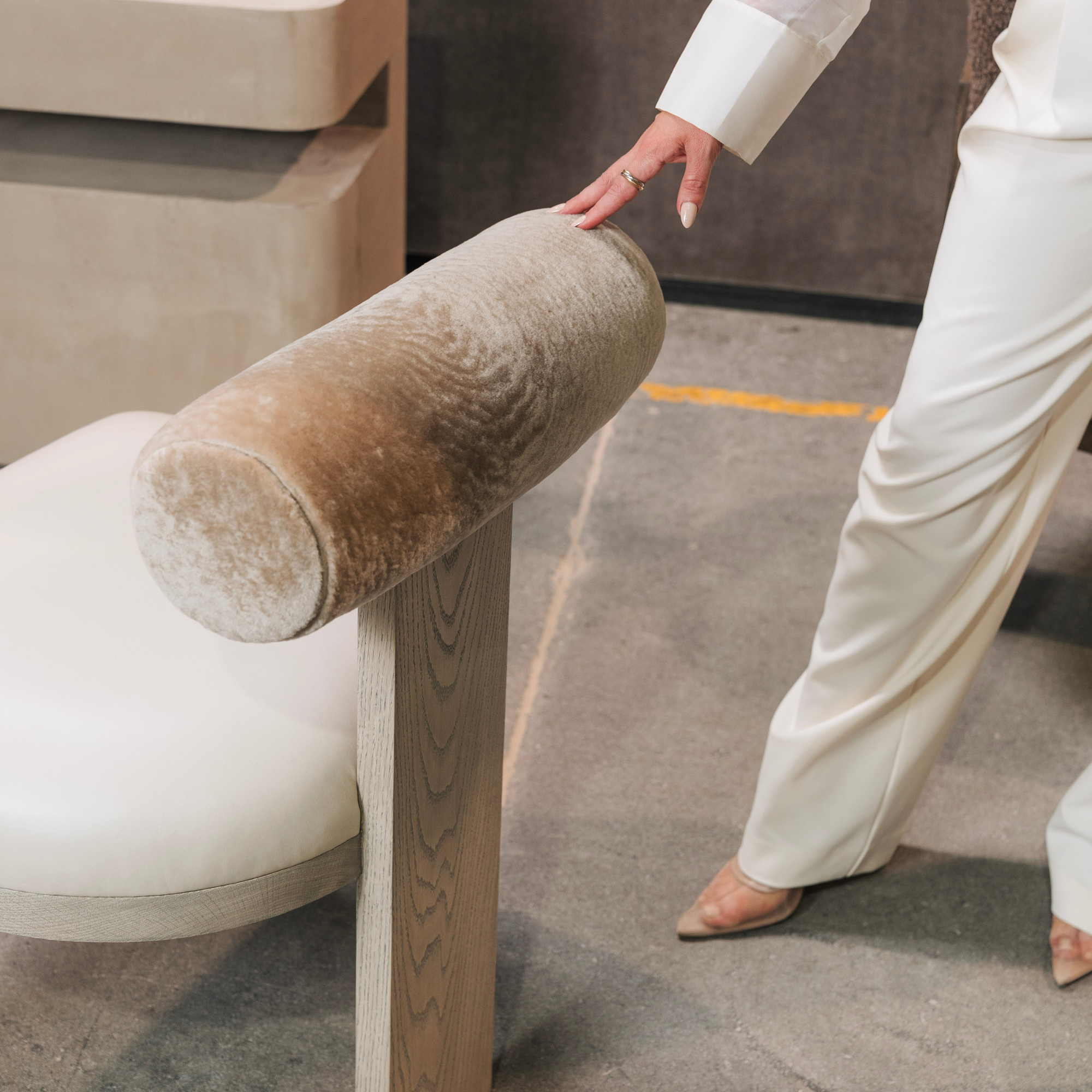 Cylindrical bolster backrest dining chair details