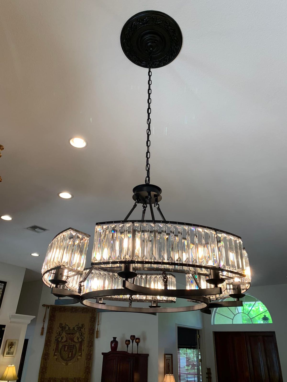 Decorative 6/ 8/ 10/ 12 - Light Crystal Ceiling Chandelier Triangular Prism Island Light Fixture Metal Shade for Living Room - 8 Lights/ D31.5"*H20.1"/24.3kgBlackWarm Lightcasivra