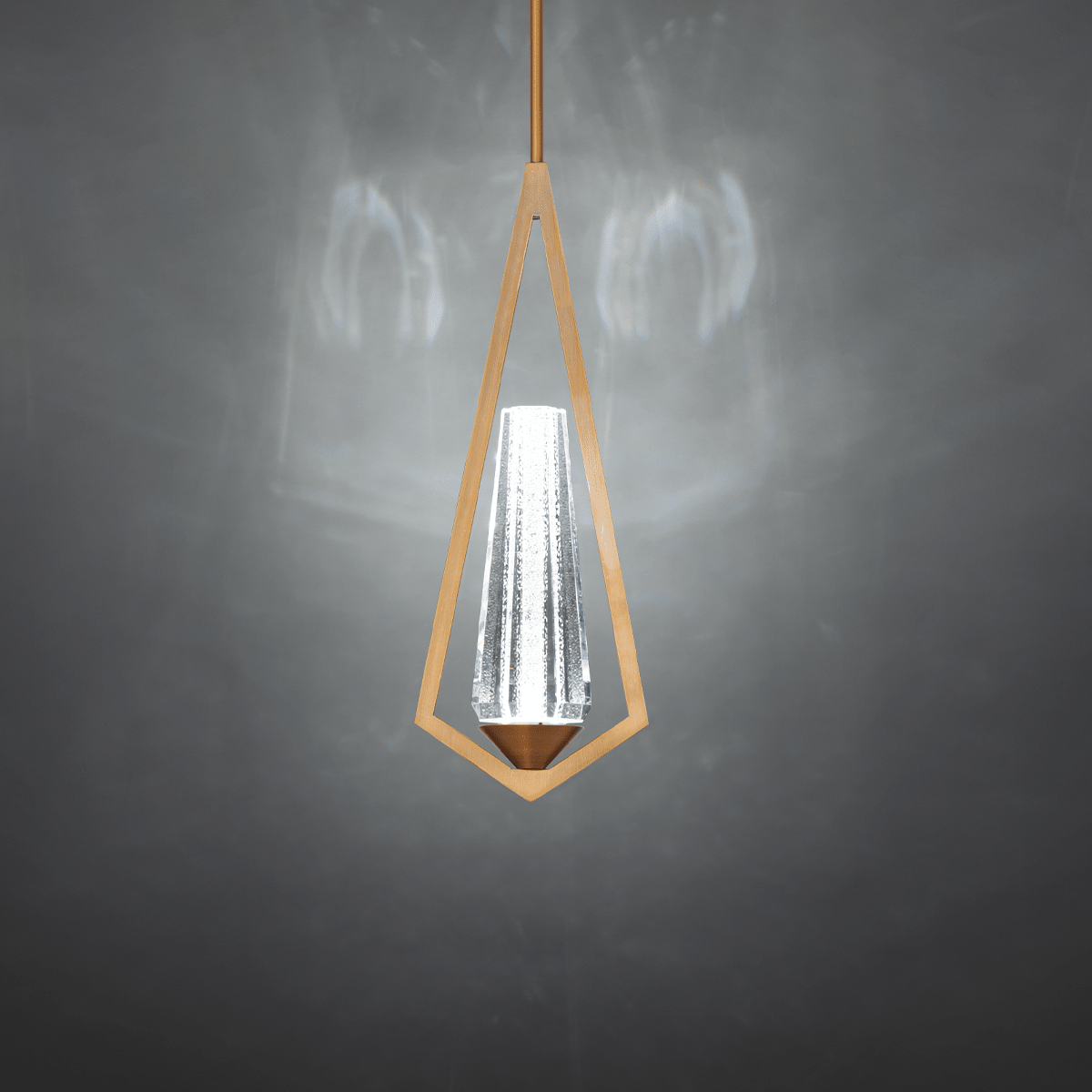 Devote Pendant - Brasscasivra