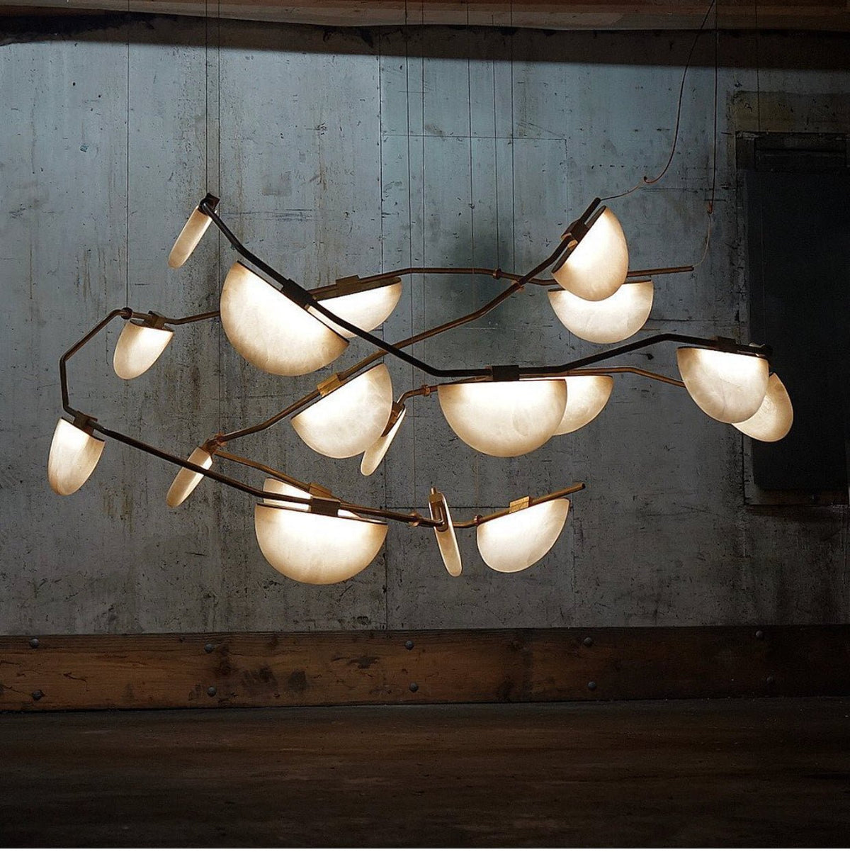Elliot Alabaster Chandelier, Artistic Modern Chandelier for Bar Area - casivra