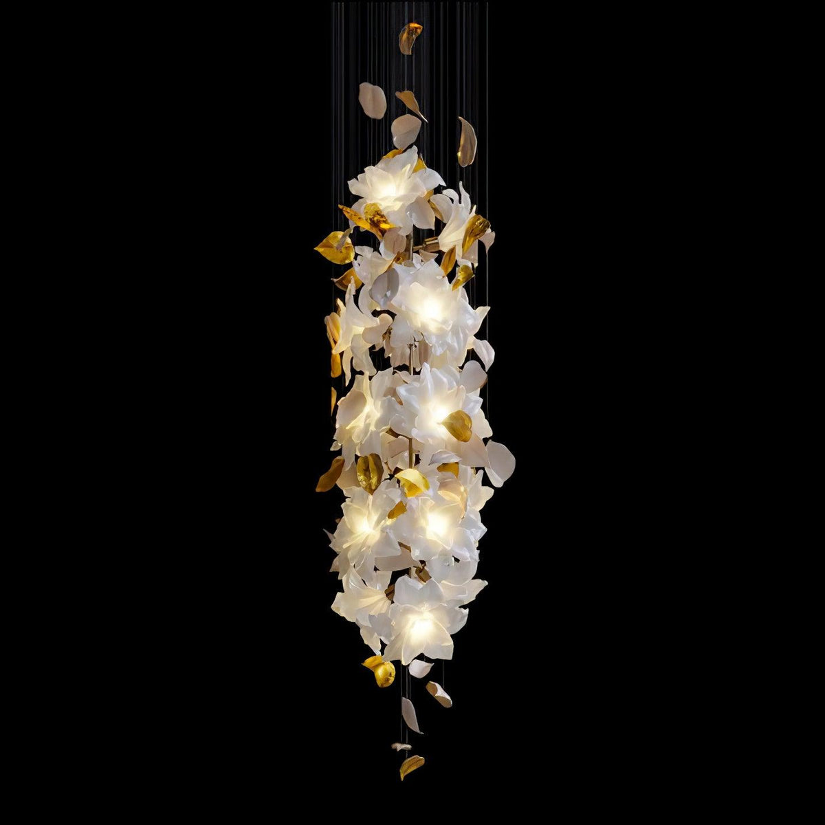 Flying Flowers Fluttering Chandelier - Model C ∅ 19.7″ x H 59.1″ / Dia 50cm x H 150cmBrass & Whitecasivra