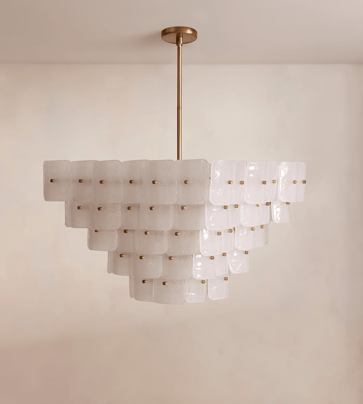 Francis Chandelier - L 27.6″ x W 27.6″ x H 19.3″Gold & Whitecasivra