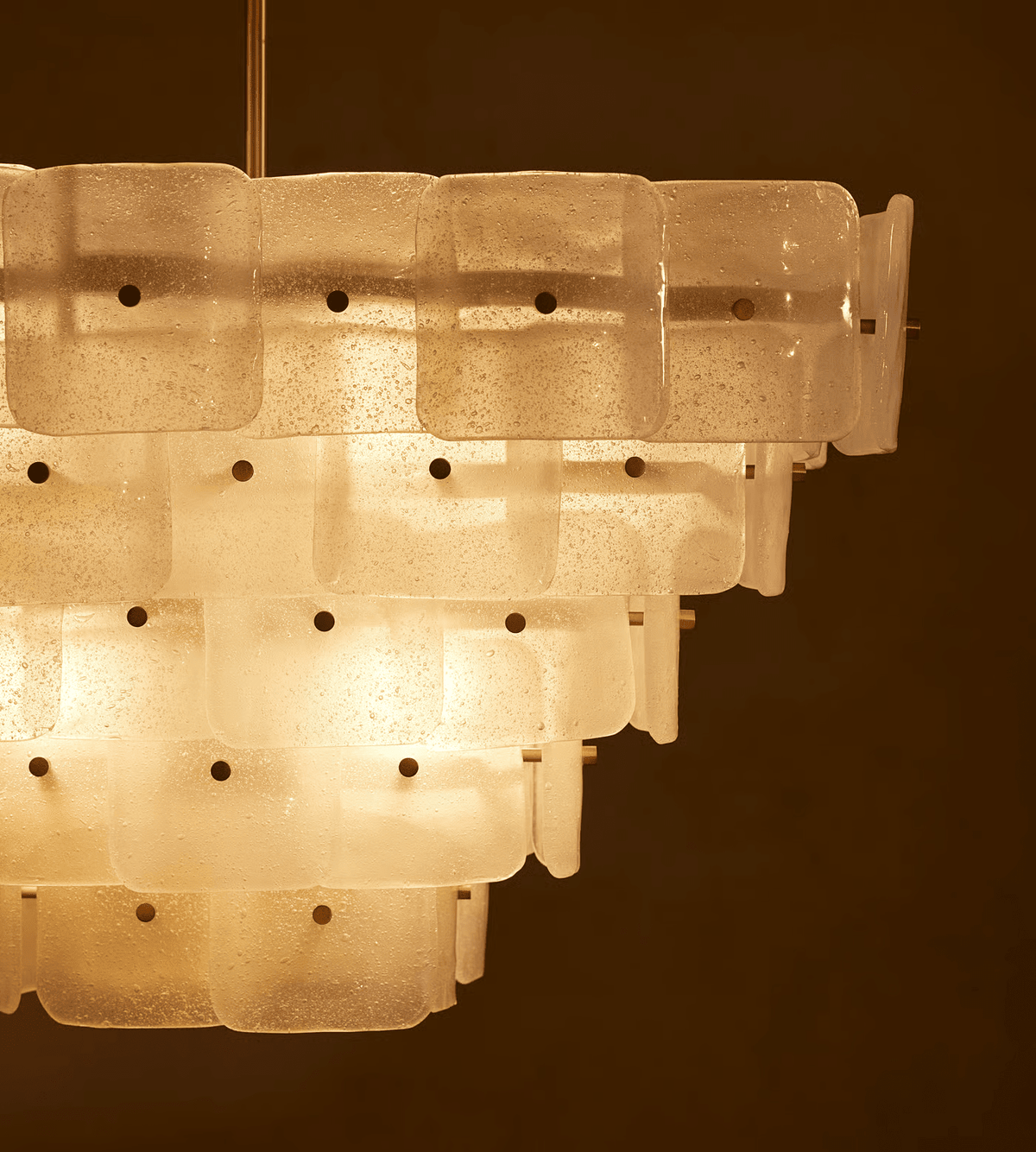 Francis Chandelier - L 27.6″ x W 27.6″ x H 19.3″Gold & Whitecasivra