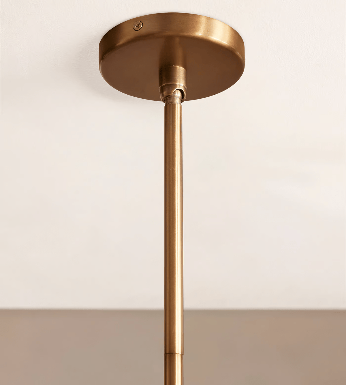 Francis Chandelier - L 27.6″ x W 27.6″ x H 19.3″Gold & Whitecasivra