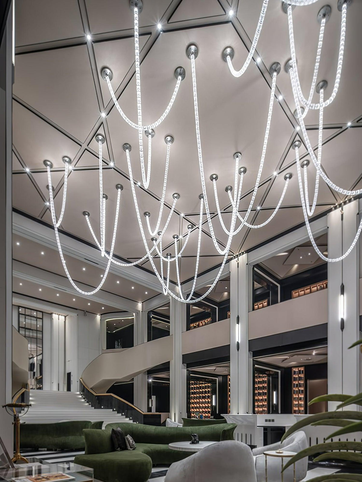 Gabriel Chandelier C - 100 Lights ∅ 71″ x H 22″ / Dia 180cm x H 56cmClear & ChromeWarm Lightcasivra