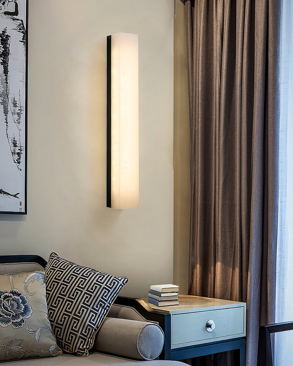 Geometric Alabaster Wall Lamp - L 3.1” x W 3.1“ x H 31.5“Black & WhiteWarm Lightcasivra