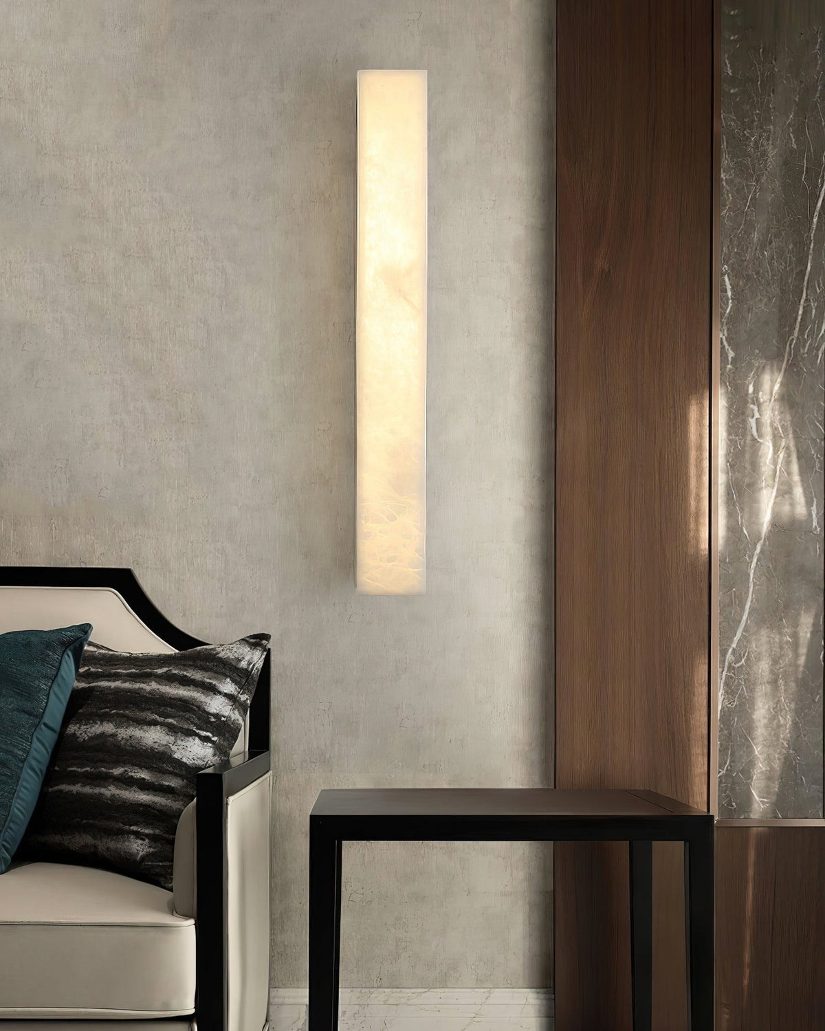Geometric Alabaster Wall Lamp - L 3.1” x W 3.1“ x H 31.5“Black & WhiteWarm Lightcasivra