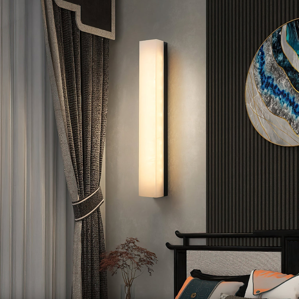 Geometric Alabaster Wall Lamp - L 3.1” x W 3.1“ x H 31.5“Black & WhiteWarm Lightcasivra