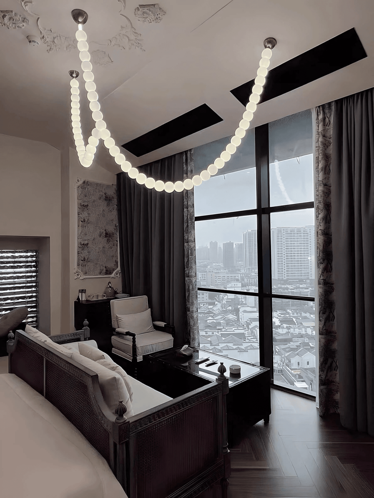 Halti Necklace Acrylic Chandelier - 114 Lights: Dia 31.5" x H 98.4"Gold & WhiteWarm Lightcasivra