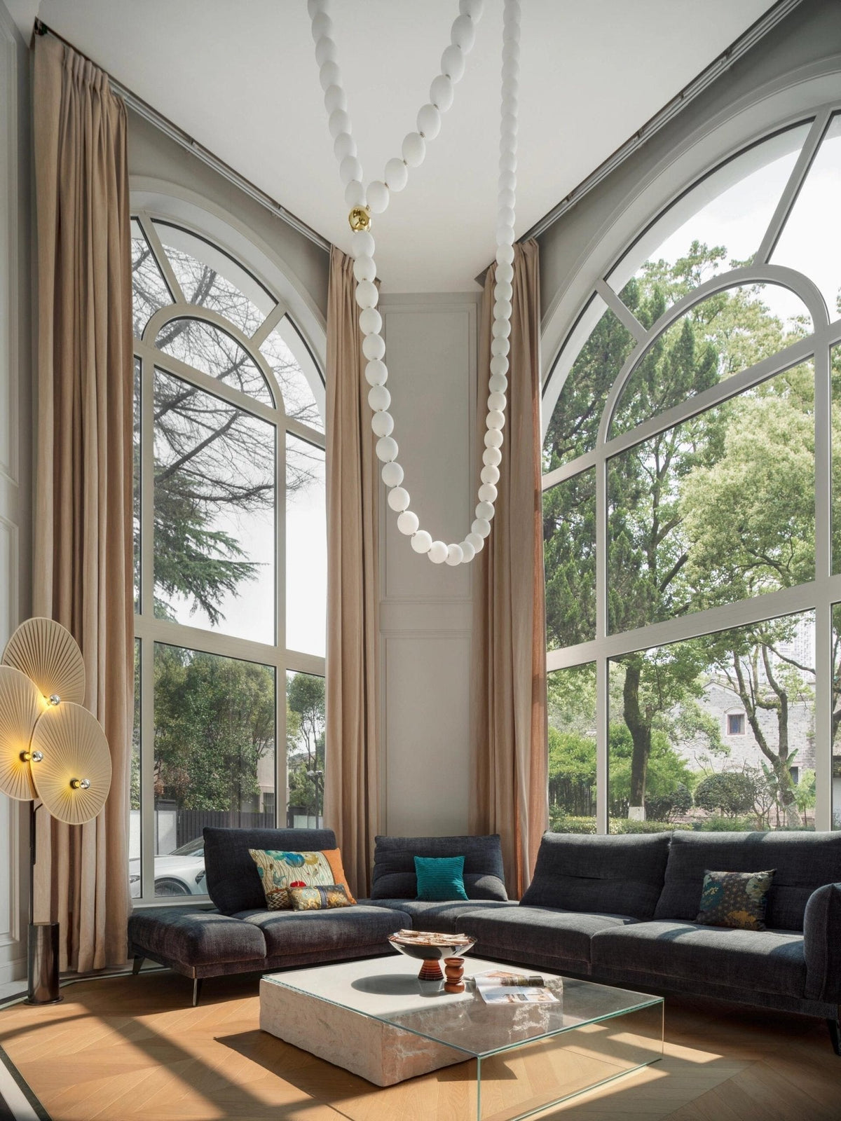 Halti Necklace Acrylic Chandelier - 114 Lights: Dia 31.5" x H 98.4"Gold & WhiteWarm Lightcasivra