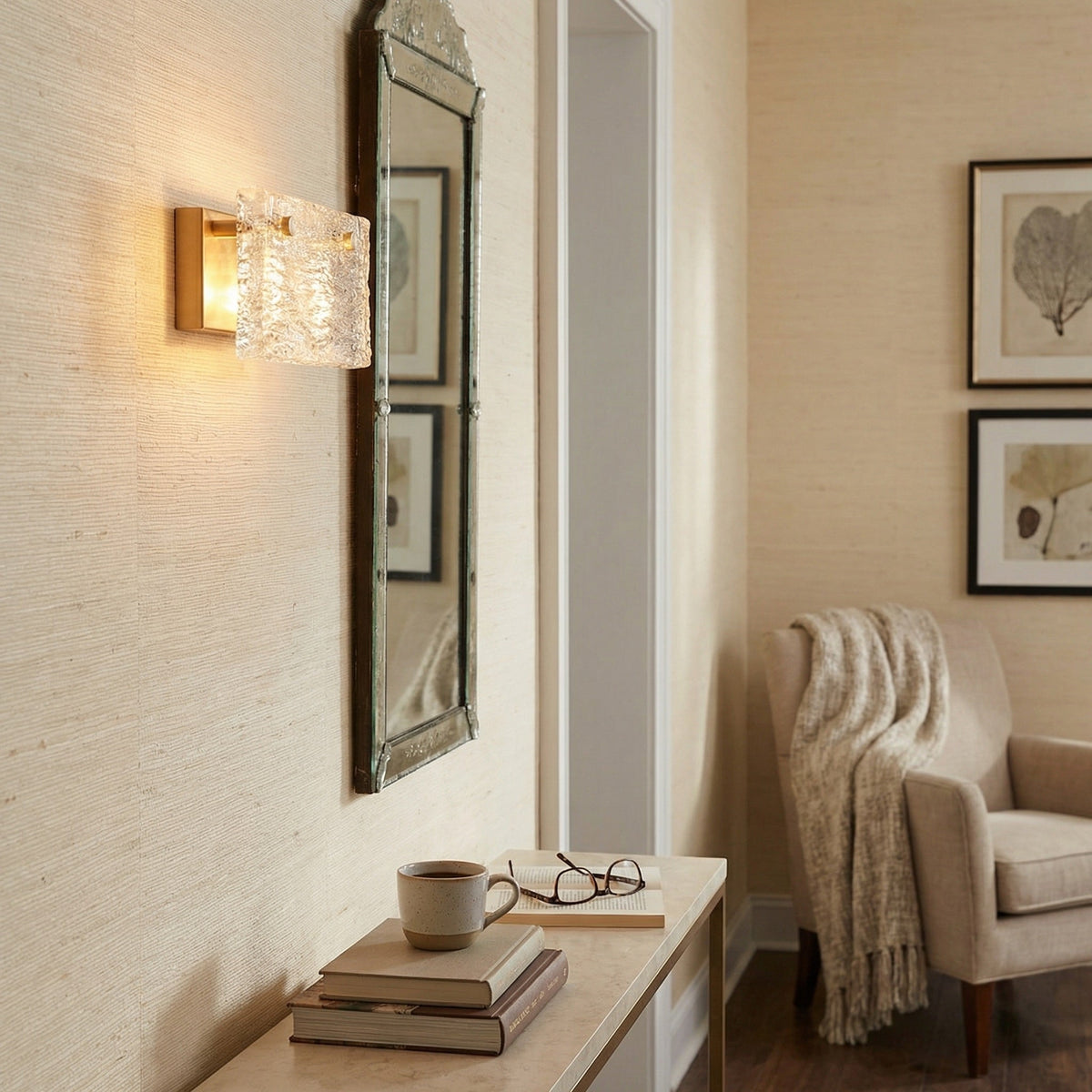 Knox Glass Wall Sconce 16" - L15.7" × W4.7" × H5.9" (L40 × W12 × H15 cm)casivra
