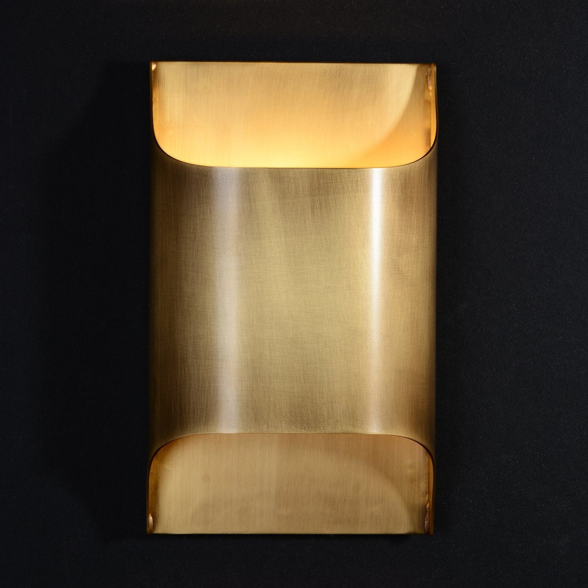 Leclerc Wall Lamp - ∅ 9.8″ x H 9.8″ / Dia 25cm x H 25cmBlackedcasivra
