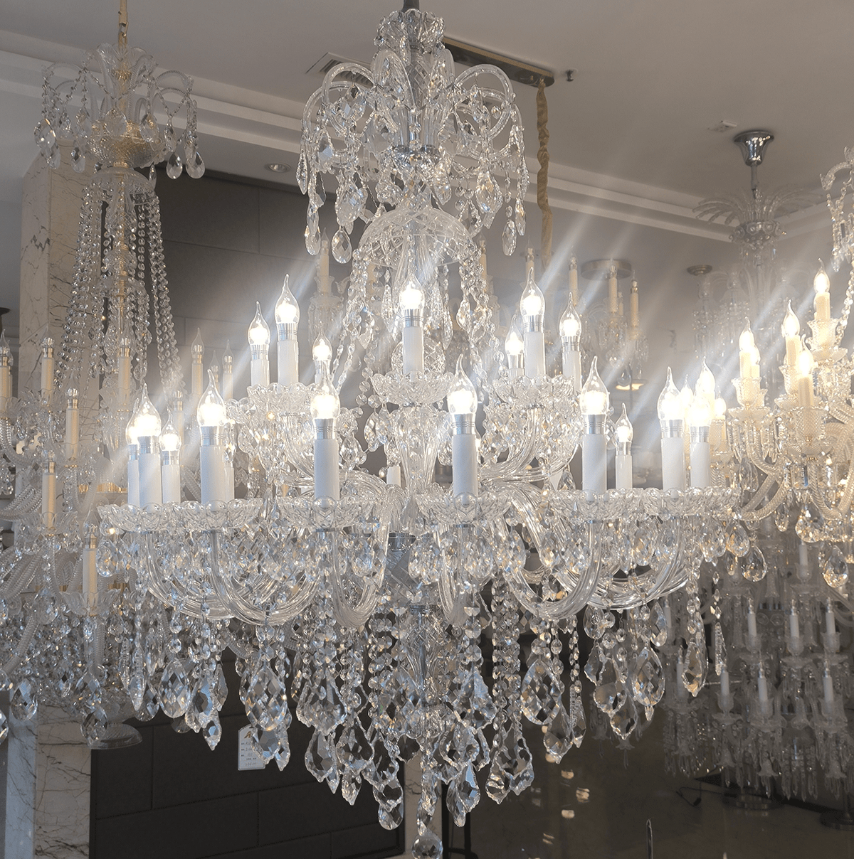 Luxury Classic Clear Crystal Chandelier for Foyer/Staircase/Entryway/Hallway - 24 Lights/D39.4"*H50.4"Warm Lightcasivra