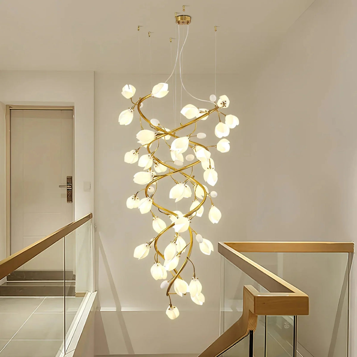 Lysandra Flower staircase chandelier - ∅ 31.5″ x H 59.1″ / Dia 80cm x H 150cmGold + Whitecasivra