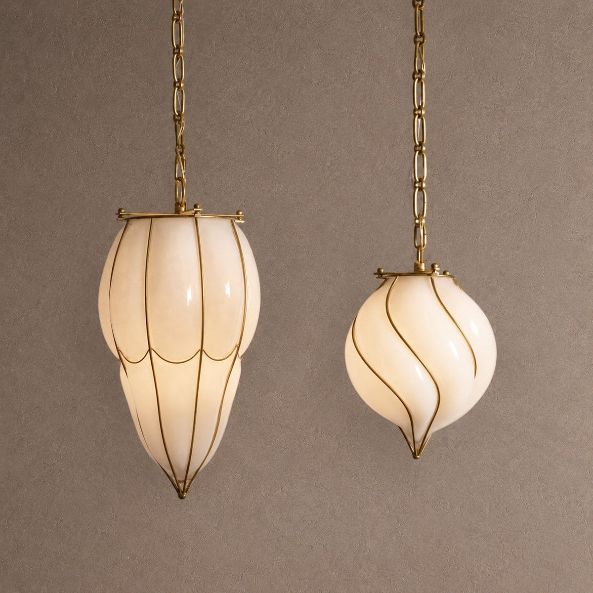 Margolis Large Pendant - 10" Wcasivra