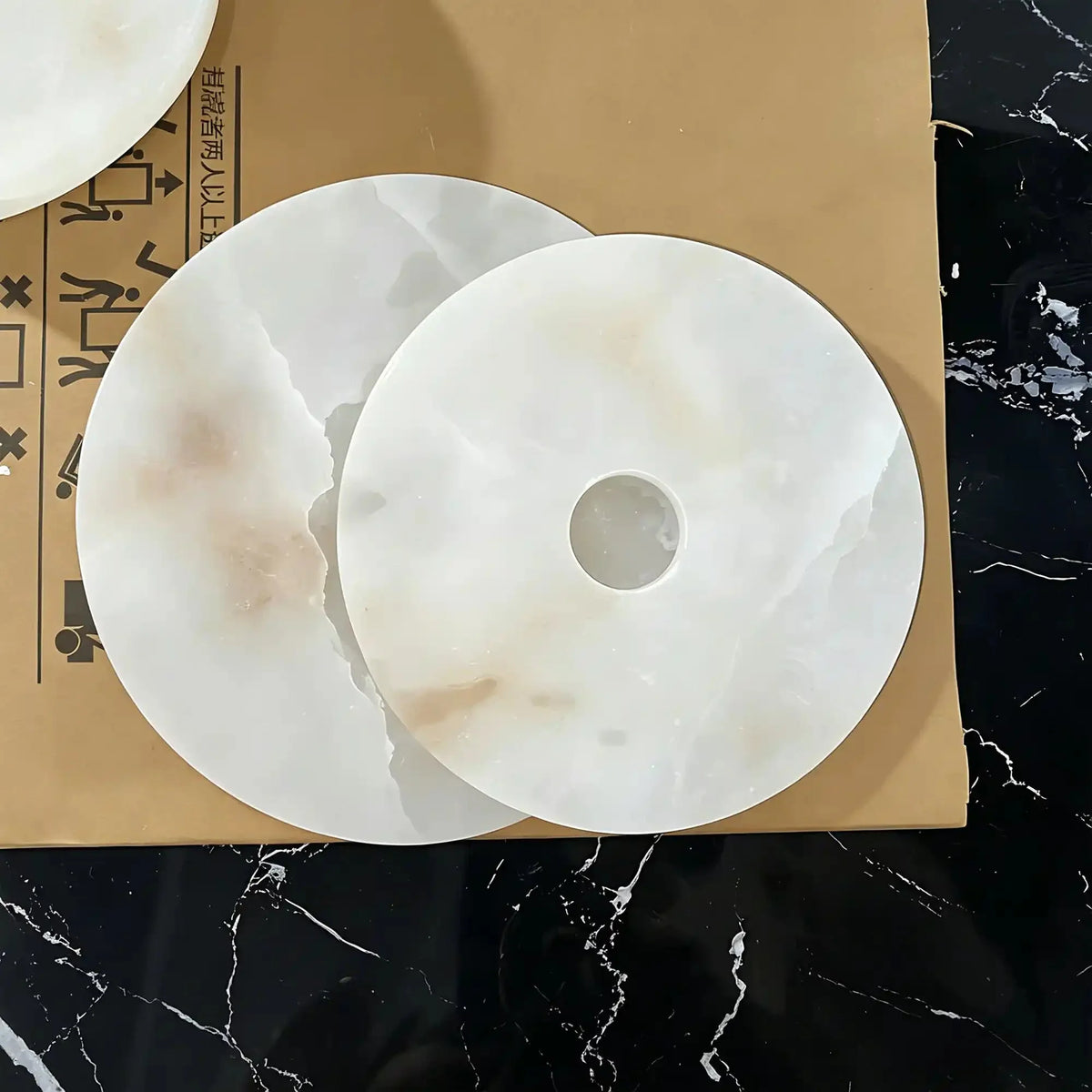 Median Alabaster Flush mount - 2 Surface - Bronzecasivra