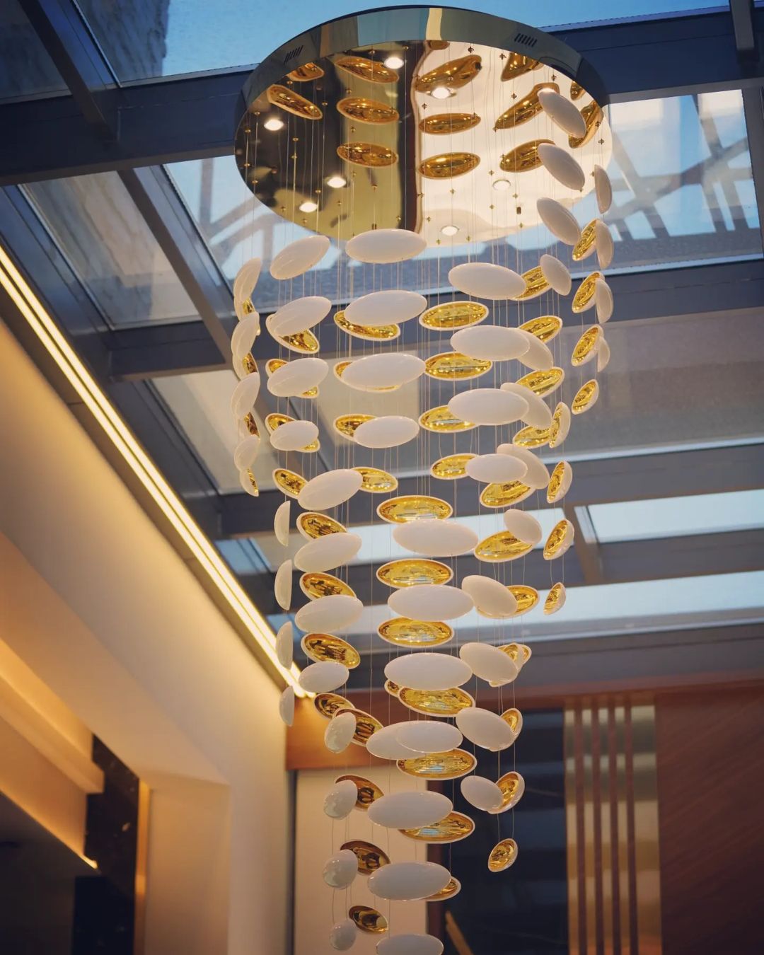 Modern Artistic Unique Golden Dragon Egg Pendant Ceiling Light Fixture for Staircase/ Sales Center/ Hotel - casivra