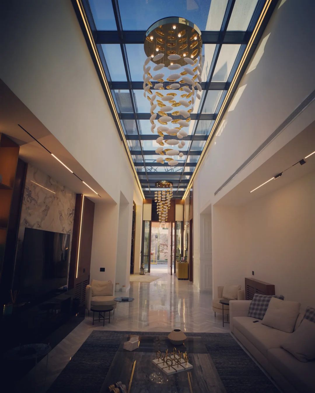 Modern Artistic Unique Golden Dragon Egg Pendant Ceiling Light Fixture for Staircase/ Sales Center/ Hotel - casivra