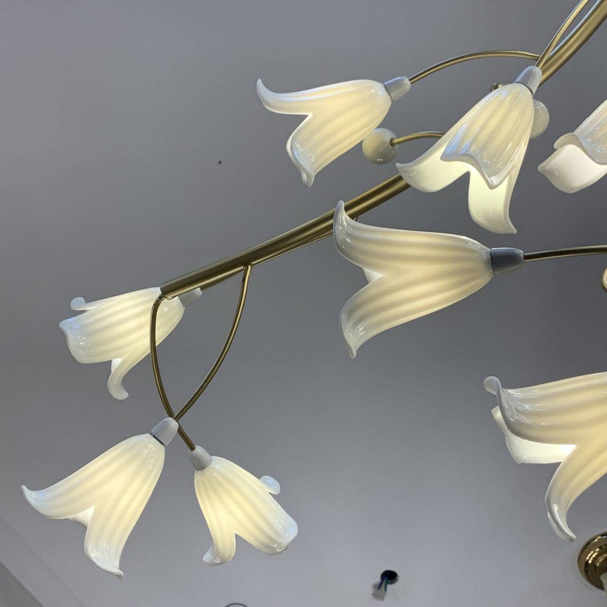 Modern Brass Branch Ceramics Flower Chandelier for Stylish Living Room Hotel and Restaurant - L110.24''*W30.7''/L280cm*W78cmWarm Lightcasivra