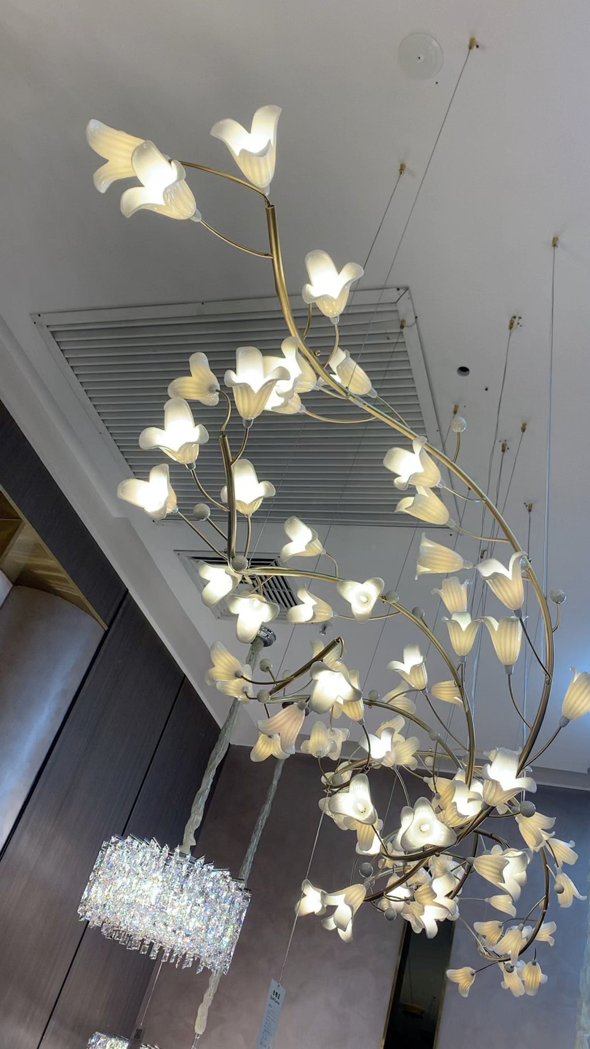 Modern Brass Branch Ceramics Flower Chandelier for Stylish Living Room Hotel and Restaurant - L110.24''*W30.7''/L280cm*W78cmWarm Lightcasivra