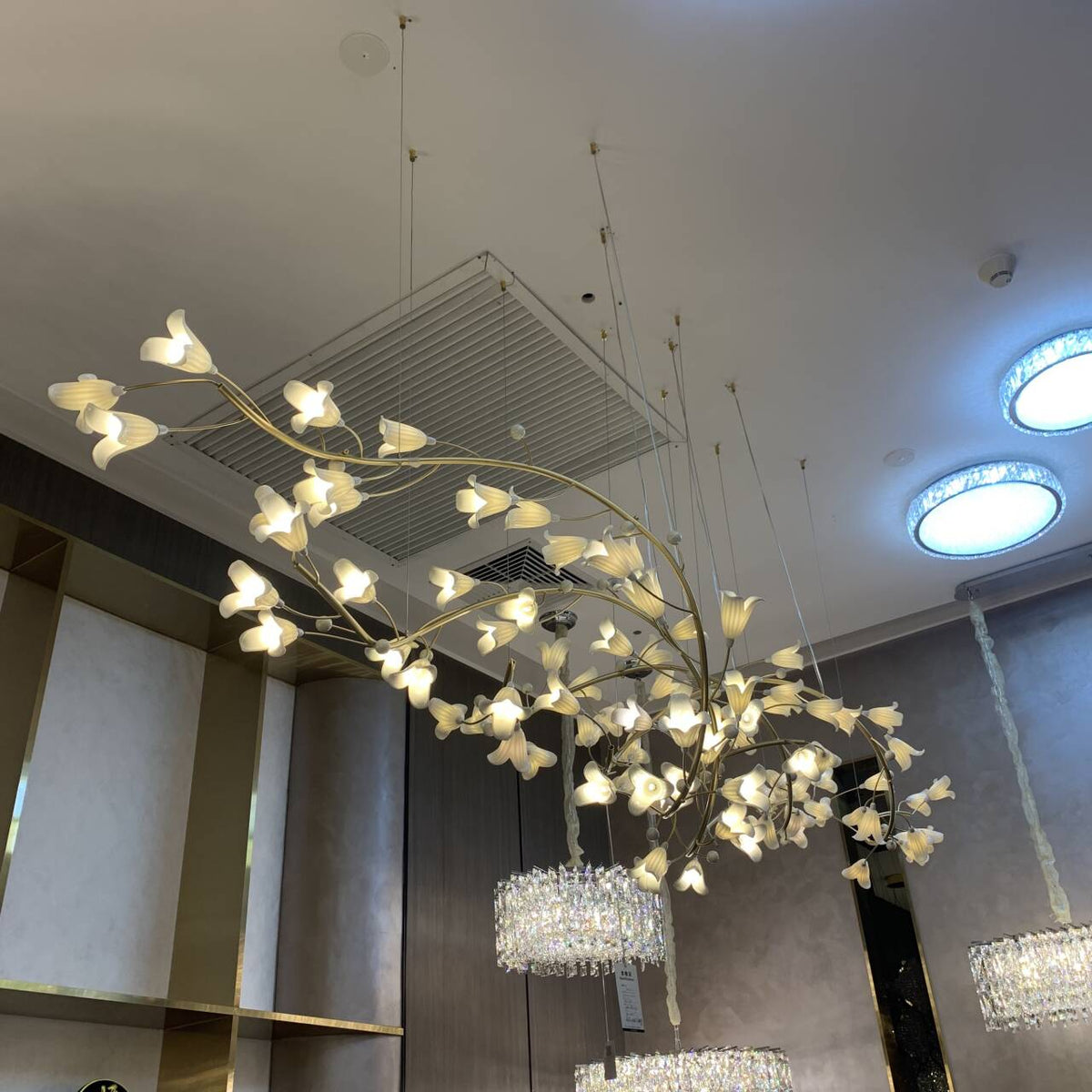 Modern Brass Branch Ceramics Flower Chandelier for Stylish Living Room Hotel and Restaurant - L110.24''*W30.7''/L280cm*W78cmWarm Lightcasivra