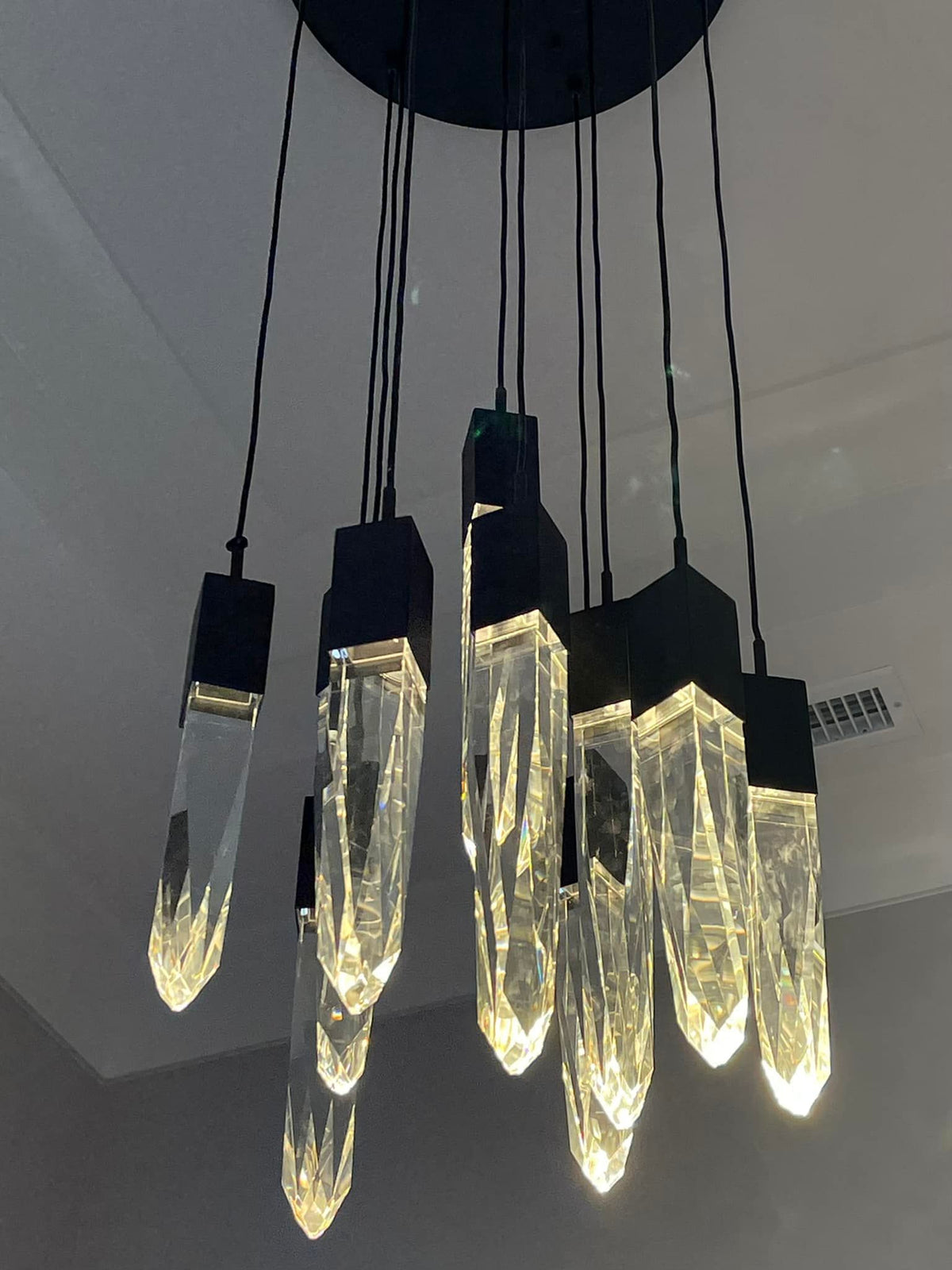 Modern Light Luxury Round/Rectangle Ceiling Pendant Light in Black Finish for Kitchen Island/ Staircase/Living Room-Chandeliers-casivra-casivra